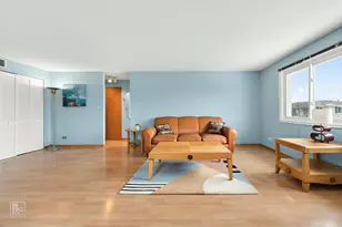 203 Barcliffe Ln, Schaumburg, IL 60194 - Photo 3