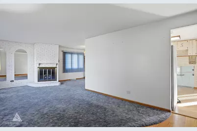 18021 Pin Oak Court, Tinley Park, IL 60477 - Photo 7