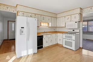 18021 Pin Oak Ct, Tinley Park, IL 60477 - Photo 3