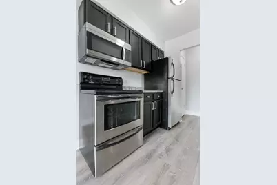 6826 N Ridge Boulevard #404, Chicago, IL 60645 - Photo 5