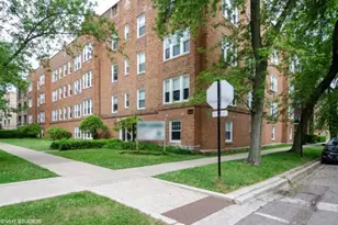 1904 W Morse Ave, Chicago, IL 60626 - Photo 1