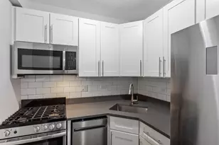 1521 W Sherwin Ave, Chicago, IL 60626 - Photo 5