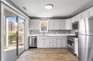 [Address not provided], Streamwood, IL 60107 - Photo 21