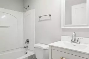 [Address not provided], Streamwood, IL 60107 - Photo 13