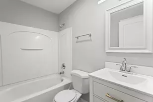 [Address not provided], Streamwood, IL 60107 - Photo 11