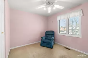 16824 Meadowdale Dr, Oak Forest, IL 60452 - Photo 15