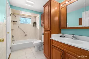 16824 Meadowdale Dr, Oak Forest, IL 60452 - Photo 13