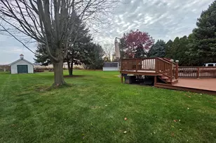 41W039 Mulhern Dr, Elburn, IL 60119 - Photo 9