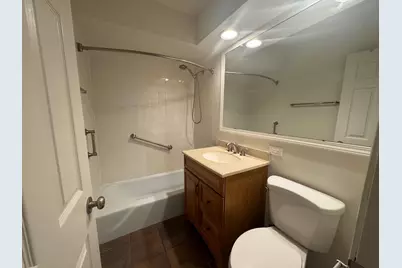 [Address not provided], Hillside, IL 60162 - Photo 5