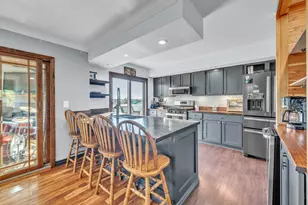 6338 Thicket Ln, Cherry Valley, IL 61016 - Photo 9