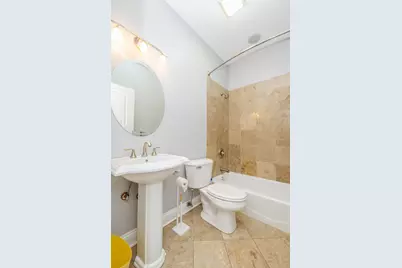 1116 W Hubbard Street #2W, Chicago, IL 60642 - Photo 13