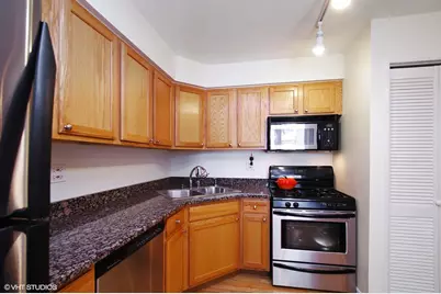 [Address not provided], Chicago, IL 60618 - Photo 5