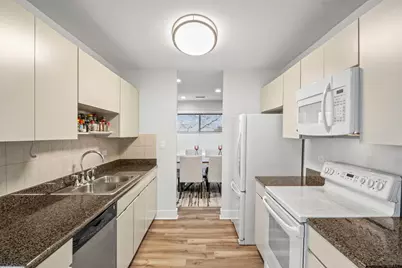 3050 Pheasant Creek Drive #305, Northbrook, IL 60062 - Photo 5