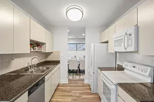 3050 Pheasant Creek Dr, Northbrook, IL 60062 - Photo 5