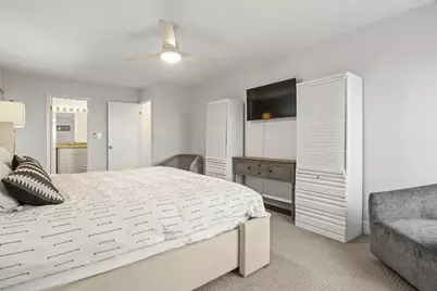 3050 Pheasant Creek Drive #305, Northbrook, IL 60062 - Photo 9