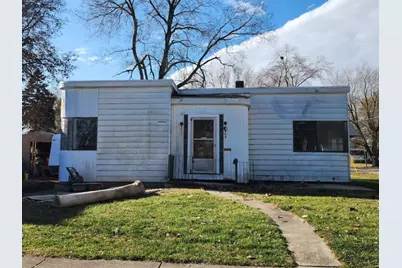 945 N Mill Street, Pontiac, IL 61764 - Photo 1