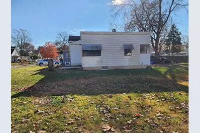 945 N Mill Street, Pontiac, IL 61764 - Photo 7