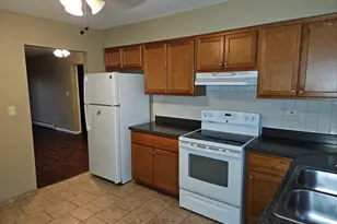 737 Lippert Ln, Glendale Heights, IL 60139 - Photo 5