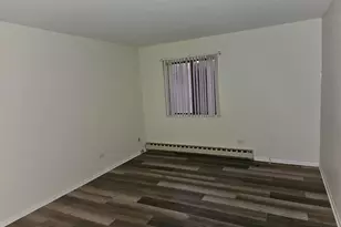 737 Lippert Ln, Glendale Heights, IL 60139 - Photo 9