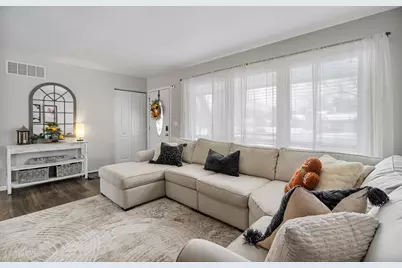 224 Kedvale Court, Bolingbrook, IL 60440 - Photo 3