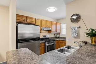 3214 Debra Dr, Island Lake, IL 60042 - Photo 5