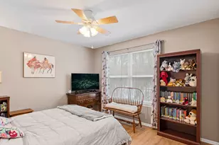 3214 Debra Dr, Island Lake, IL 60042 - Photo 13