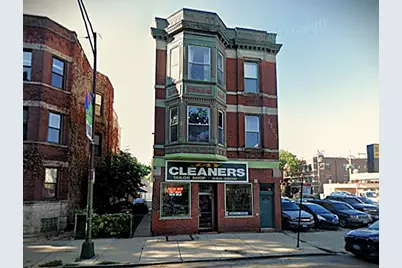 1953 W Roscoe Street, Chicago, IL 60657 - Photo 1