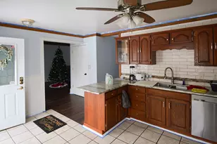 216 Brierhill Dr, Round Lake Park, IL 60073 - Photo 15