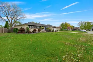 12305 Derby Ln, Orland Park, IL 60467 - Photo 3
