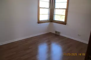 9737 Warren Ave, Oak Lawn, IL 60453 - Photo 11