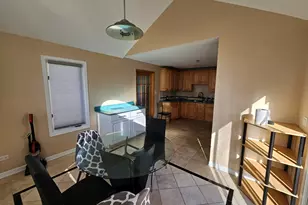 1N670 River Dr, Glen Ellyn, IL 60137 - Photo 7