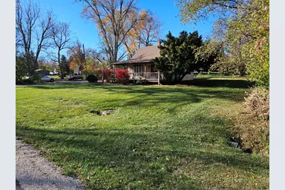 1N670 River Drive, Glen Ellyn, IL 60137 - Photo 1