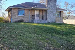 811 Hoyle Rd, Lombard, IL 60148 - Photo 1