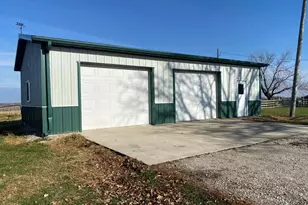 8742 E 1300th St, Granville, IL 61326 - Photo 3