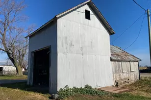 8742 E 1300th St, Granville, IL 61326 - Photo 23