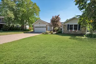 721 Brentwood Ct, Algonquin, IL 60102 - Photo 41