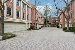 19 Landmark, Northfield, IL 60093 - Photo 5