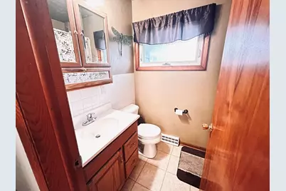 100 E Willow Street, Fairbury, IL 61739 - Photo 15