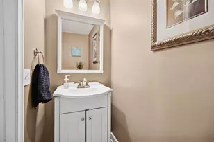 [Address not provided], Downers Grove, IL 60516 - Photo 17