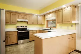 5802 Clarendon Dr, Rockford, IL 61114 - Photo 13