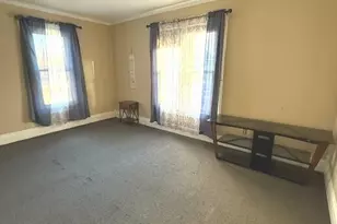 719 W 2nd St, Dixon, IL 61021 - Photo 7