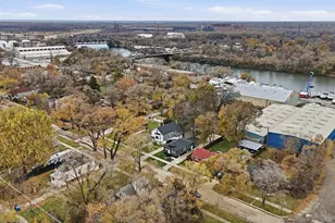 312 E 136th St, Chicago, IL 60827 - Photo 35