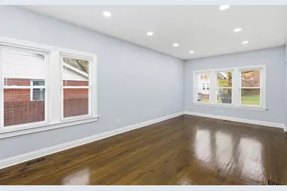 312 E 136th Street, Chicago, IL 60827 - Photo 5