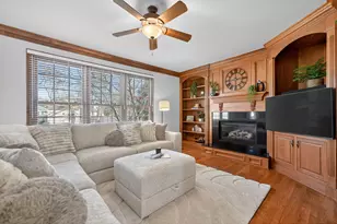 122 N 11th Ave, Saint Charles, IL 60174 - Photo 7