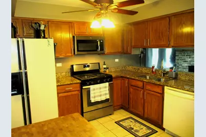 865 N Tamarac Boulevard, Addison, IL 60101 - Photo 9