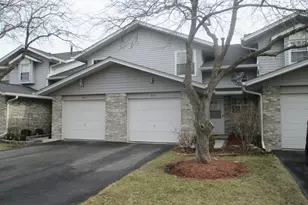 865 N Tamarac Blvd, Addison, IL 60101 - Photo 1