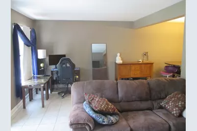 865 N Tamarac Boulevard, Addison, IL 60101 - Photo 5