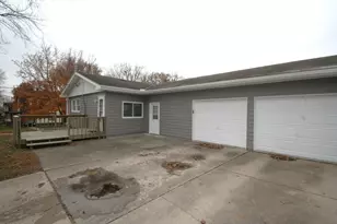 306 E Madison St, Mackinaw, IL 61755 - Photo 23