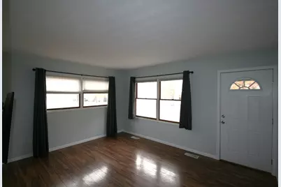 306 E Madison Street, Mackinaw, IL 61755 - Photo 5
