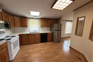 823 Fox Ln, Belvidere, IL 61008 - Photo 13